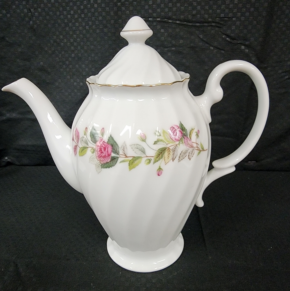 Coffee pot
